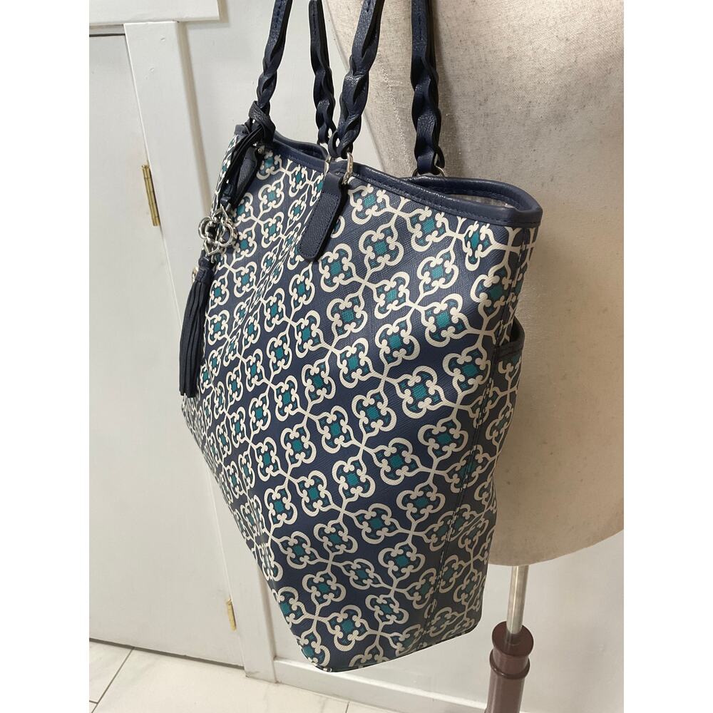 Brighton Araceli Carryall Tote Blue & White Geometric Carryall Tote - Picture 3 of 16